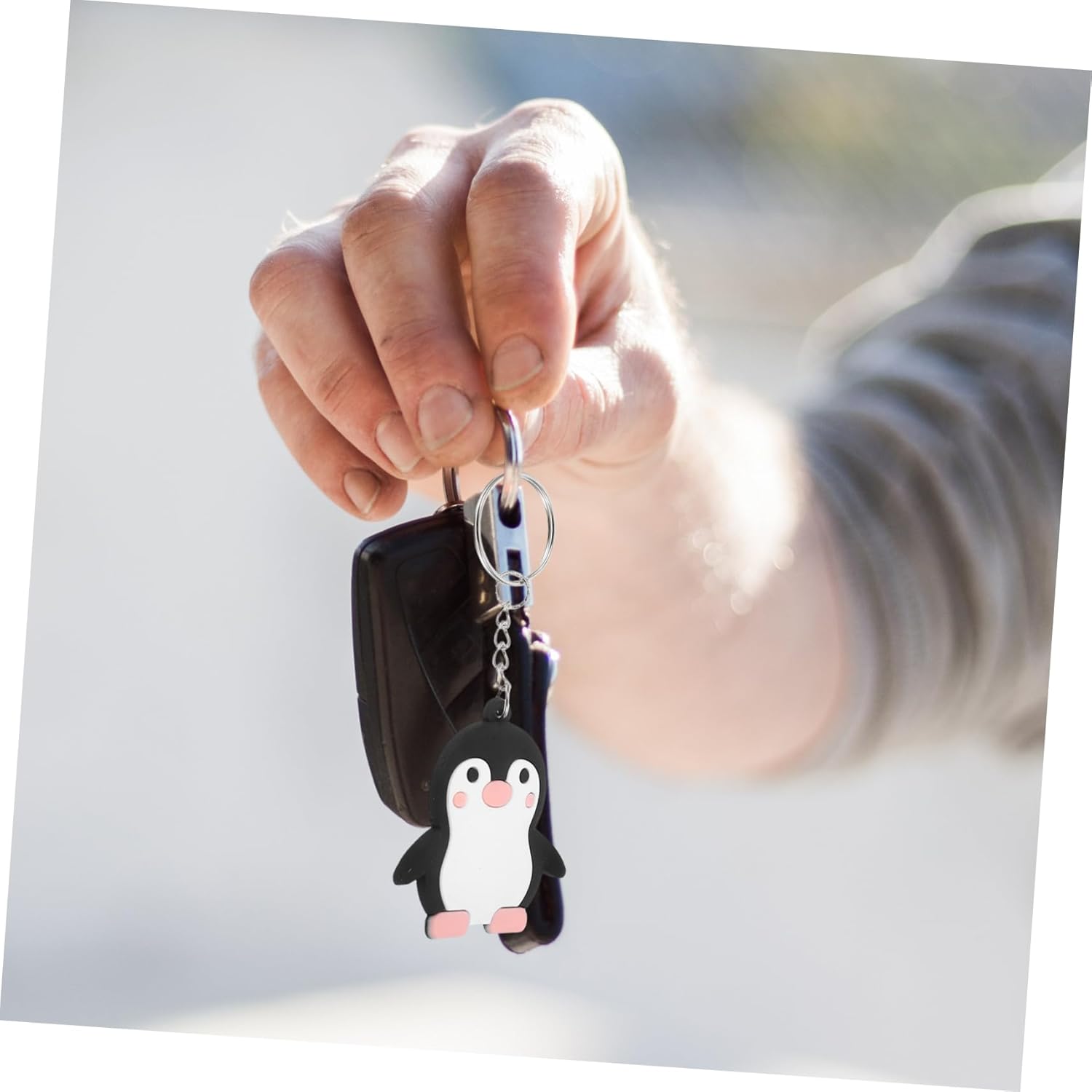 Wakauto 24pcs Adorable Penguin Keychain Set