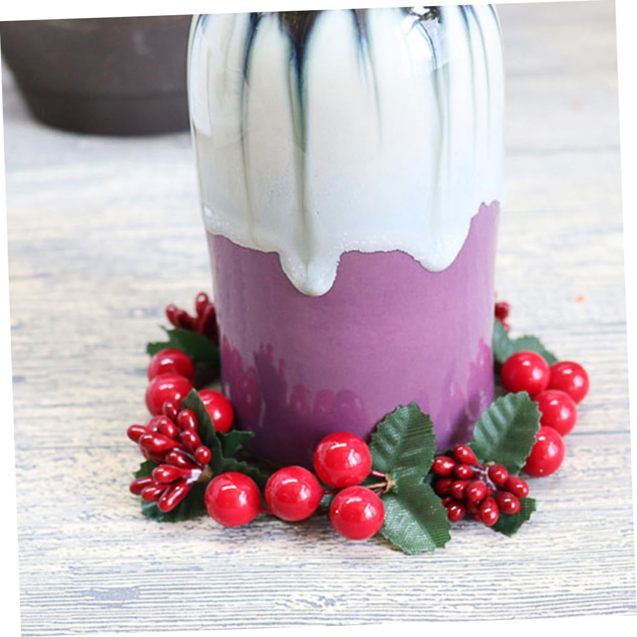 VALICLUD 4pcs Simulated Berry Candle Wreaths Decor for Christmas