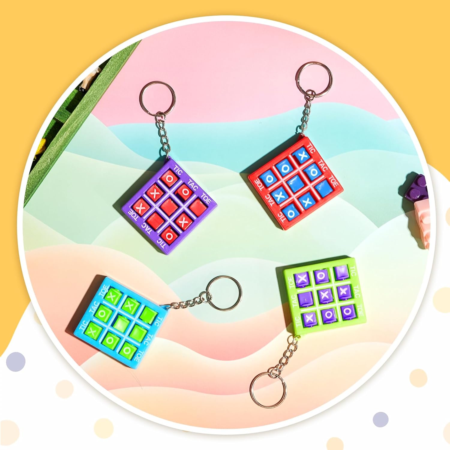 Hicarer Tic Tac Toe Keychain Set 8pcs Blue Purple Red Green