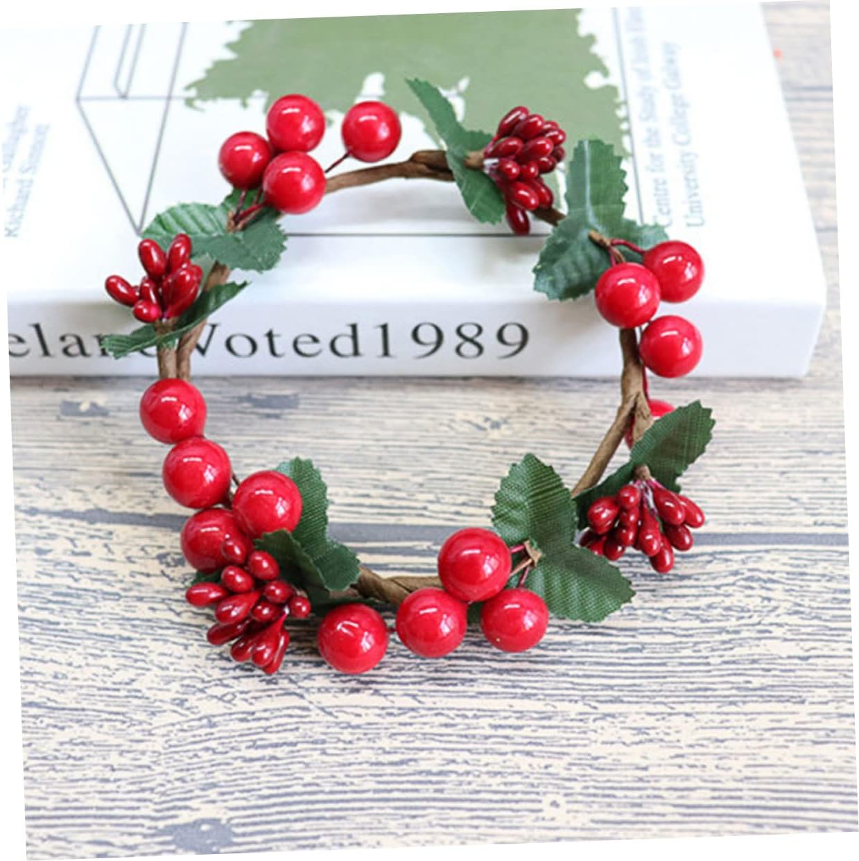 VALICLUD 4pcs Simulated Berry Candle Wreaths Decor for Christmas