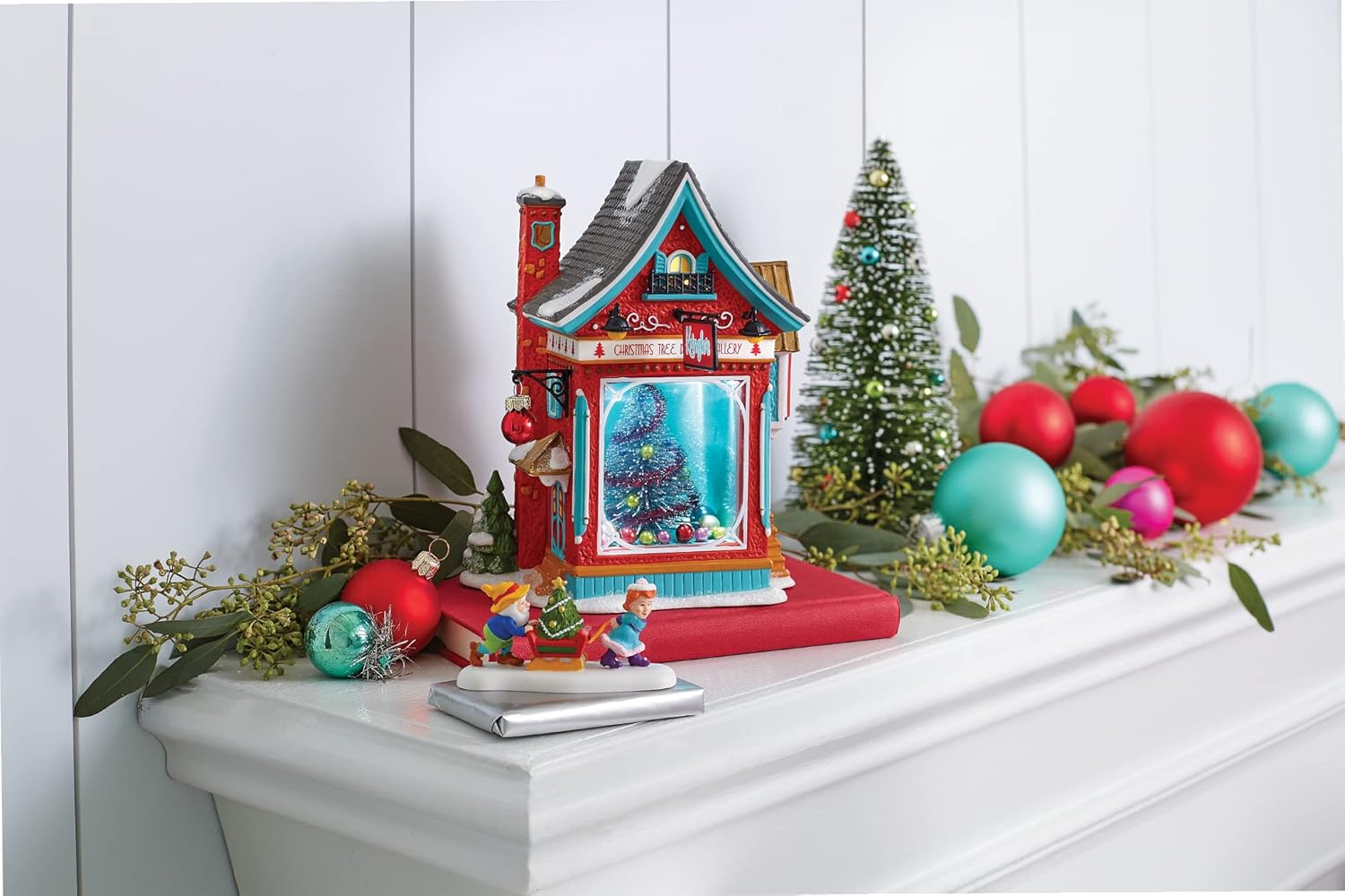 Department 56 North Pole Village Kringle Christmas Tree Display Building