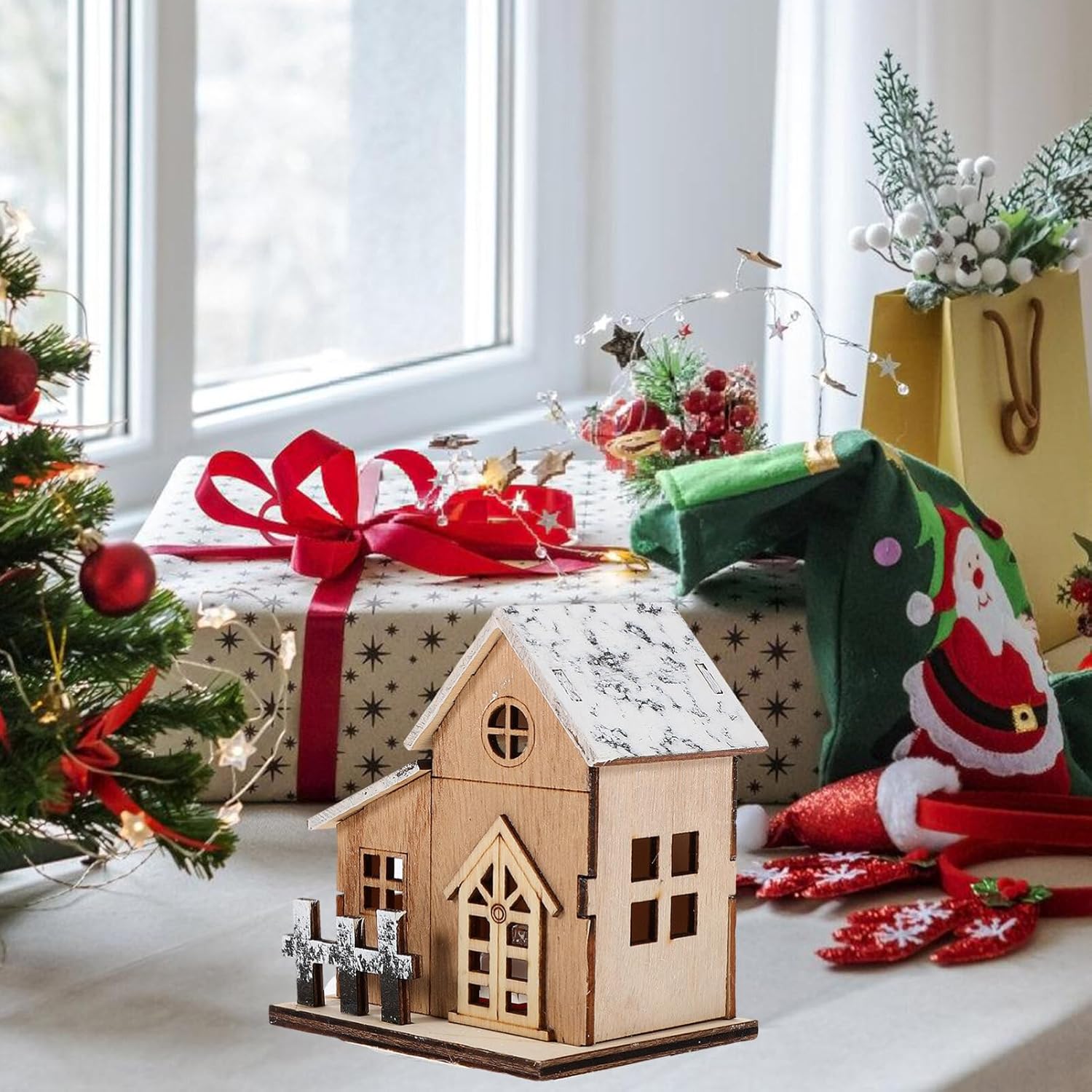 Uonlytech 2pcs Lighted Wooden Christmas Houses